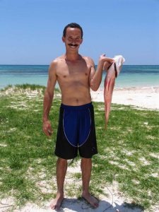 Orlando Milián and a red snapper caught off of Cayo Jutía, Pinar del Río - 2008